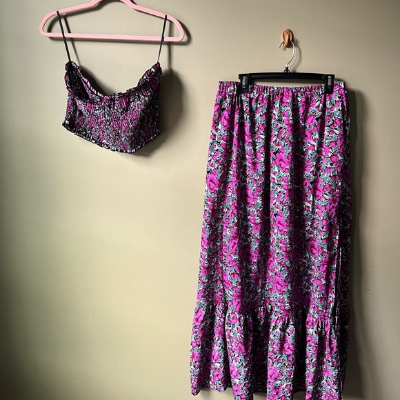 2 piece matching skirt set w/ split - Picture 2 of 4